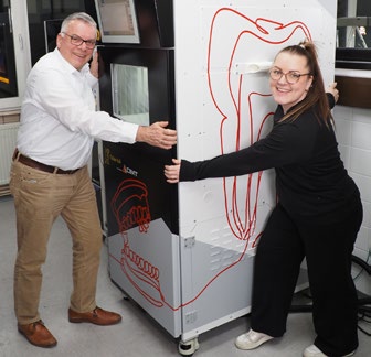 Andreas Gartner und Claudia Flister, Geschäftsführer und Leiterin CAD/CAM-Abteilung, Gartner Dentallabor